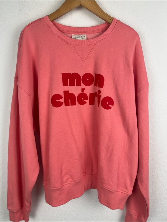 Universal Thread Sweaters - Universal Thread Coral Pink 'mon chérie' Graphic Sweatshirt women’s Size M